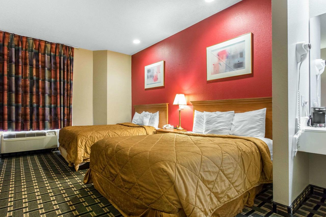 Econo Lodge Inn & Suites Peoria Illinois - thumb 26