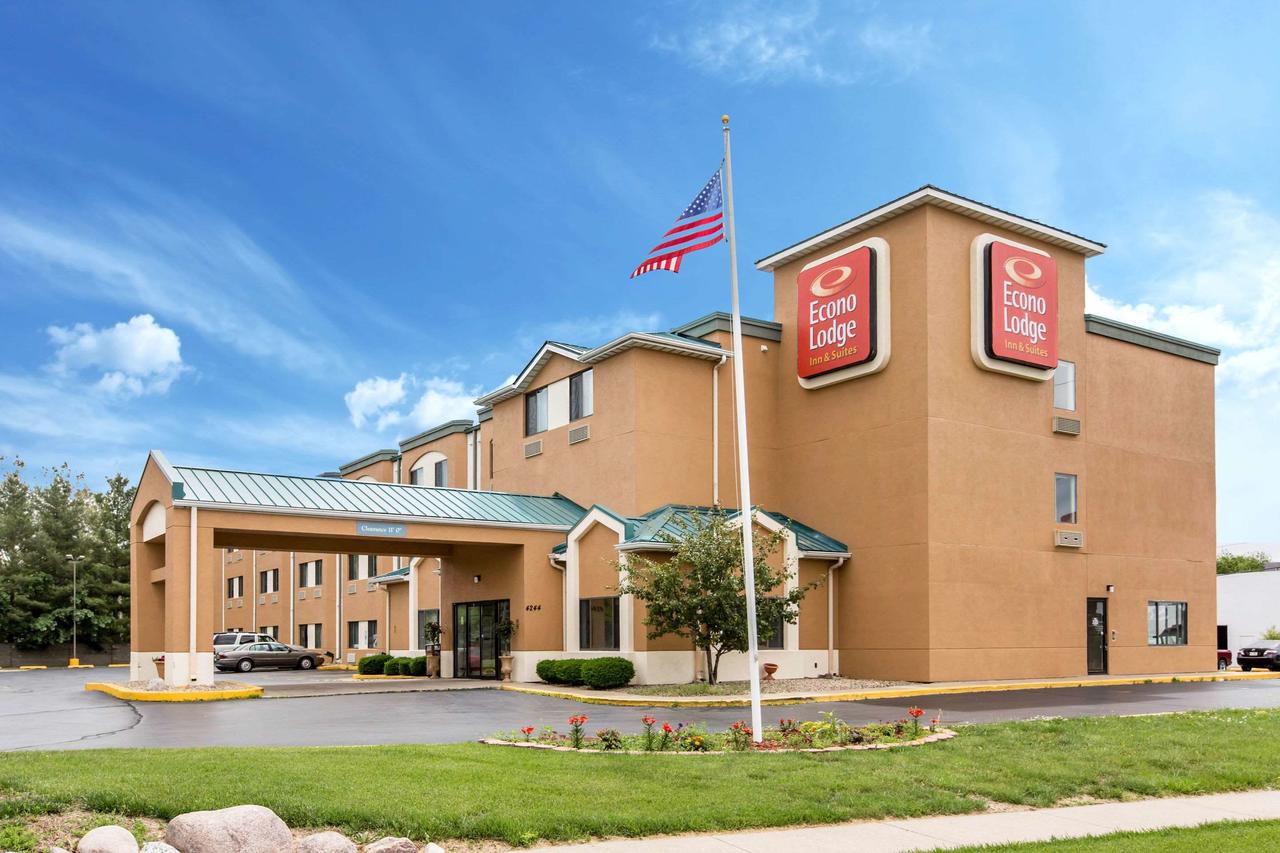 Econo Lodge Inn & Suites Peoria Illinois - thumb 0