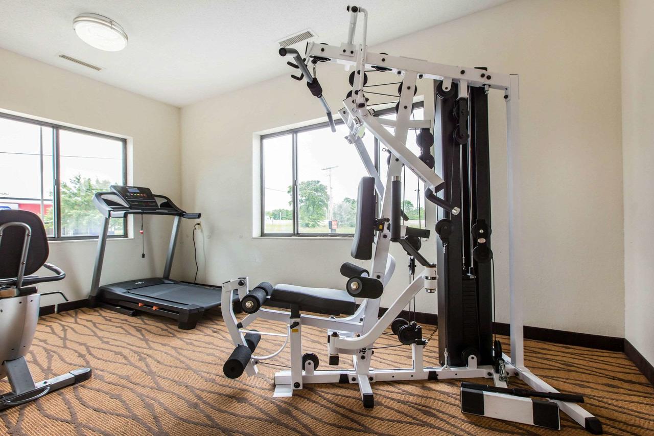 Econo Lodge Inn & Suites Peoria Illinois - thumb 22