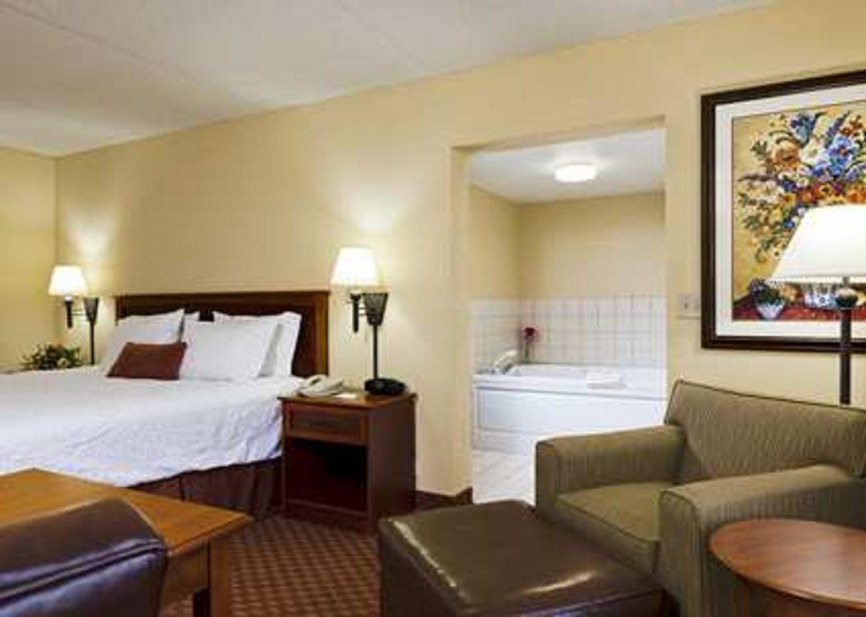 Hampton Inn McHenry - thumb 24