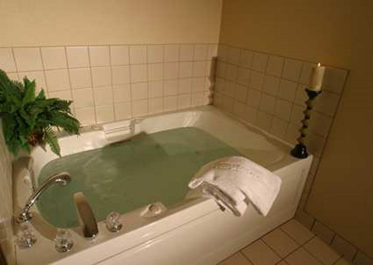 Hampton Inn McHenry - thumb 26