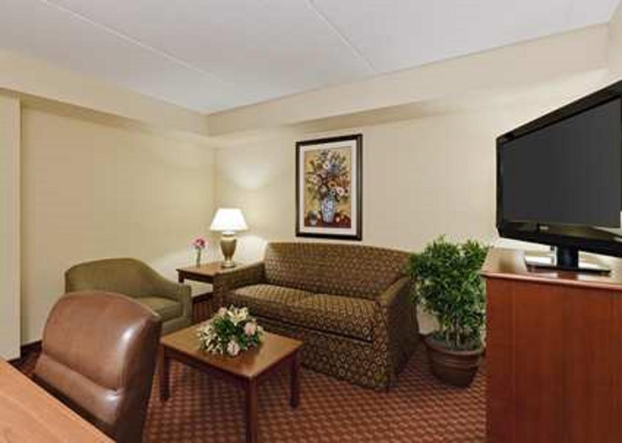 Hampton Inn McHenry - thumb 11