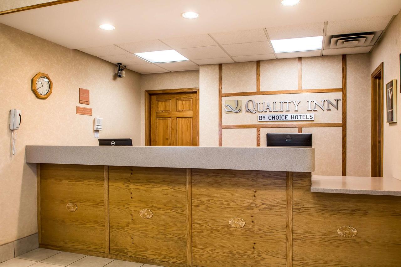 Quality Inn Morris I-80 - thumb 1