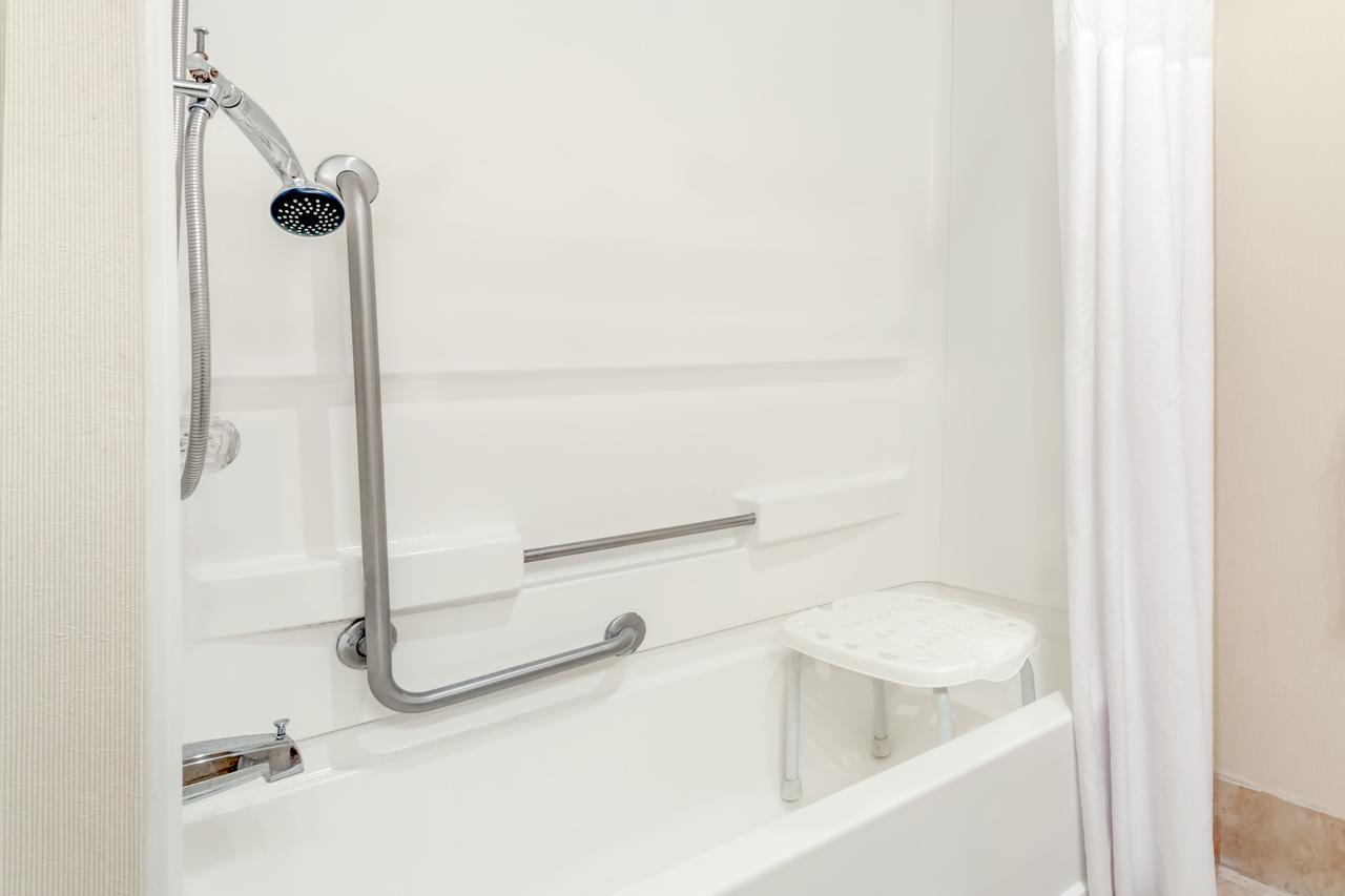 Howard Johnson By Wyndham Evansville East - thumb 8