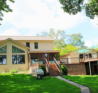 The Sanctuary on Golden Lake - Accommodation Los Angeles