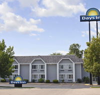 Days Inn by Wyndham Council Bluffs/9th Ave - Accommodation Los Angeles