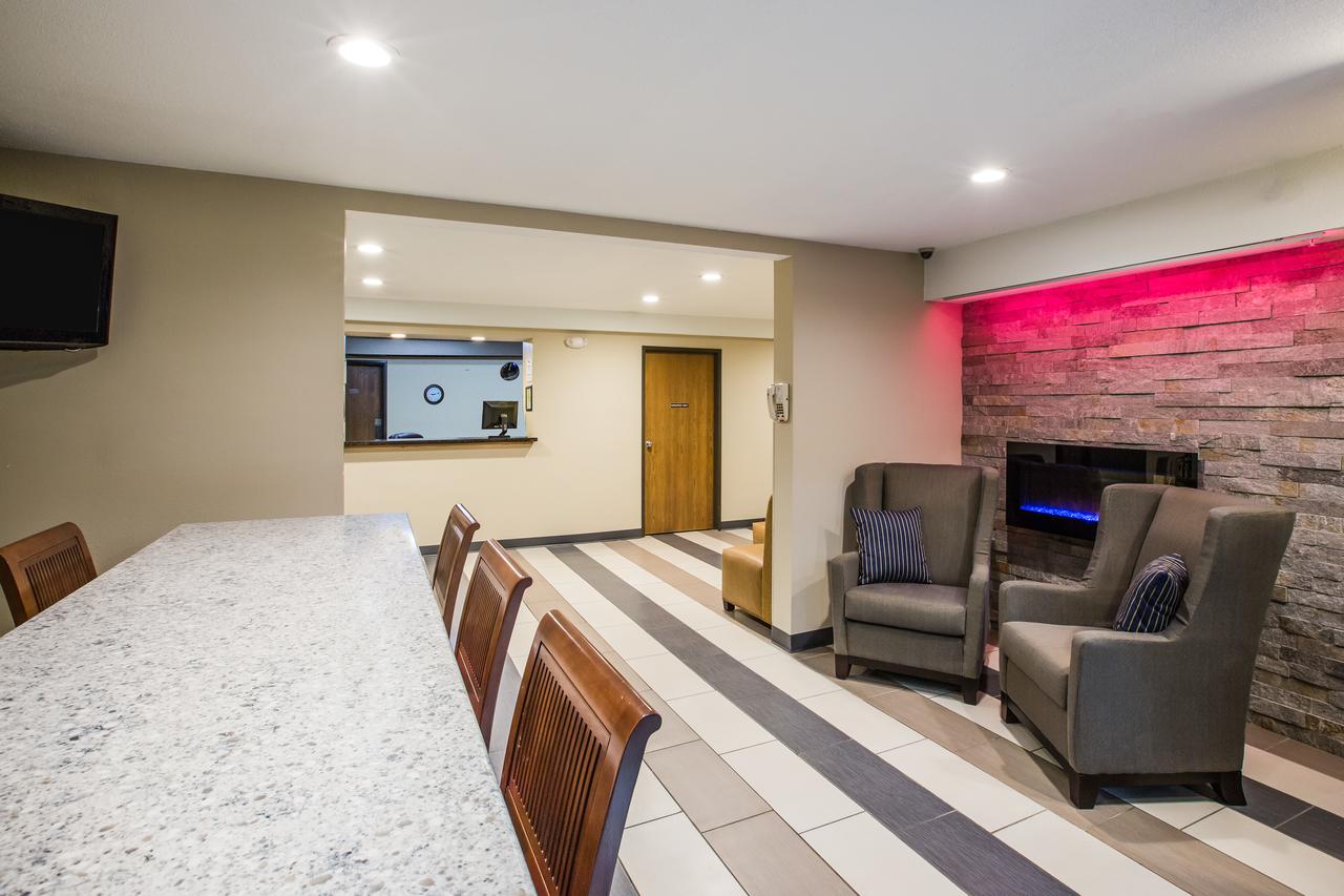 Baymont By Wyndham Cedar Rapids - thumb 10