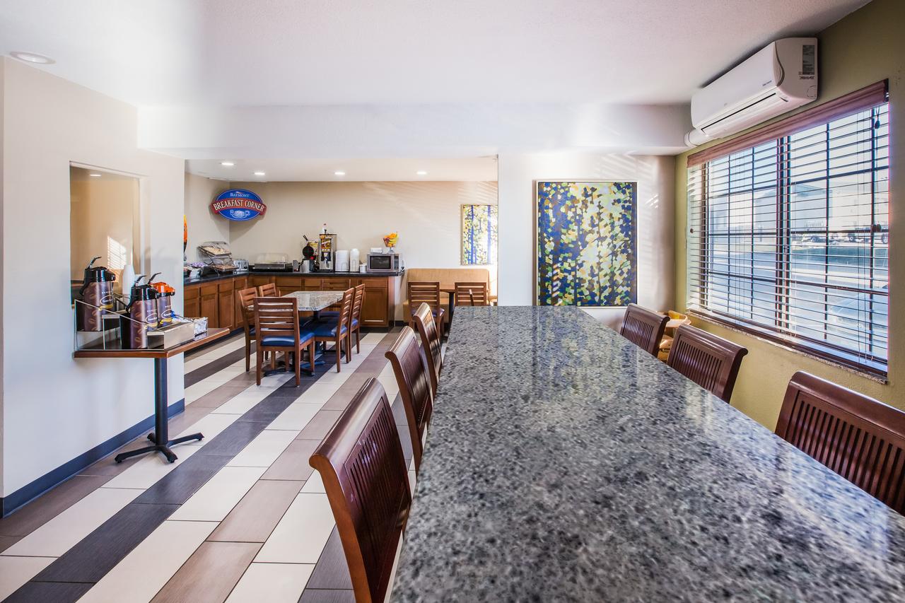 Baymont By Wyndham Cedar Rapids - thumb 16