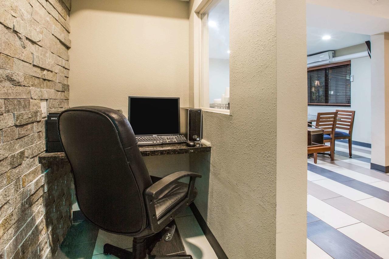 Baymont By Wyndham Cedar Rapids - thumb 27