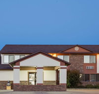 Super 8 by Wyndham Oelwein - Accommodation Los Angeles