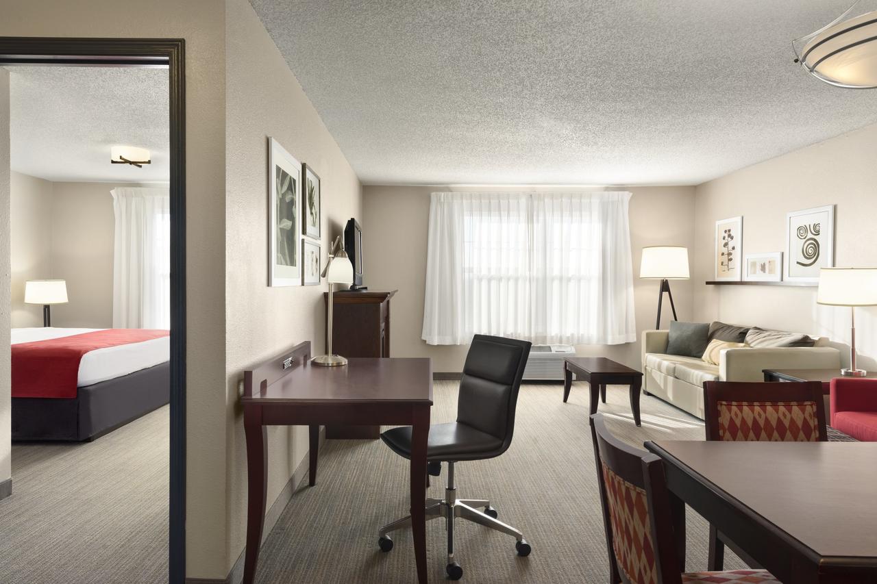 Country Inn & Suites By Radisson, Kansas City At Village West, KS - thumb 9