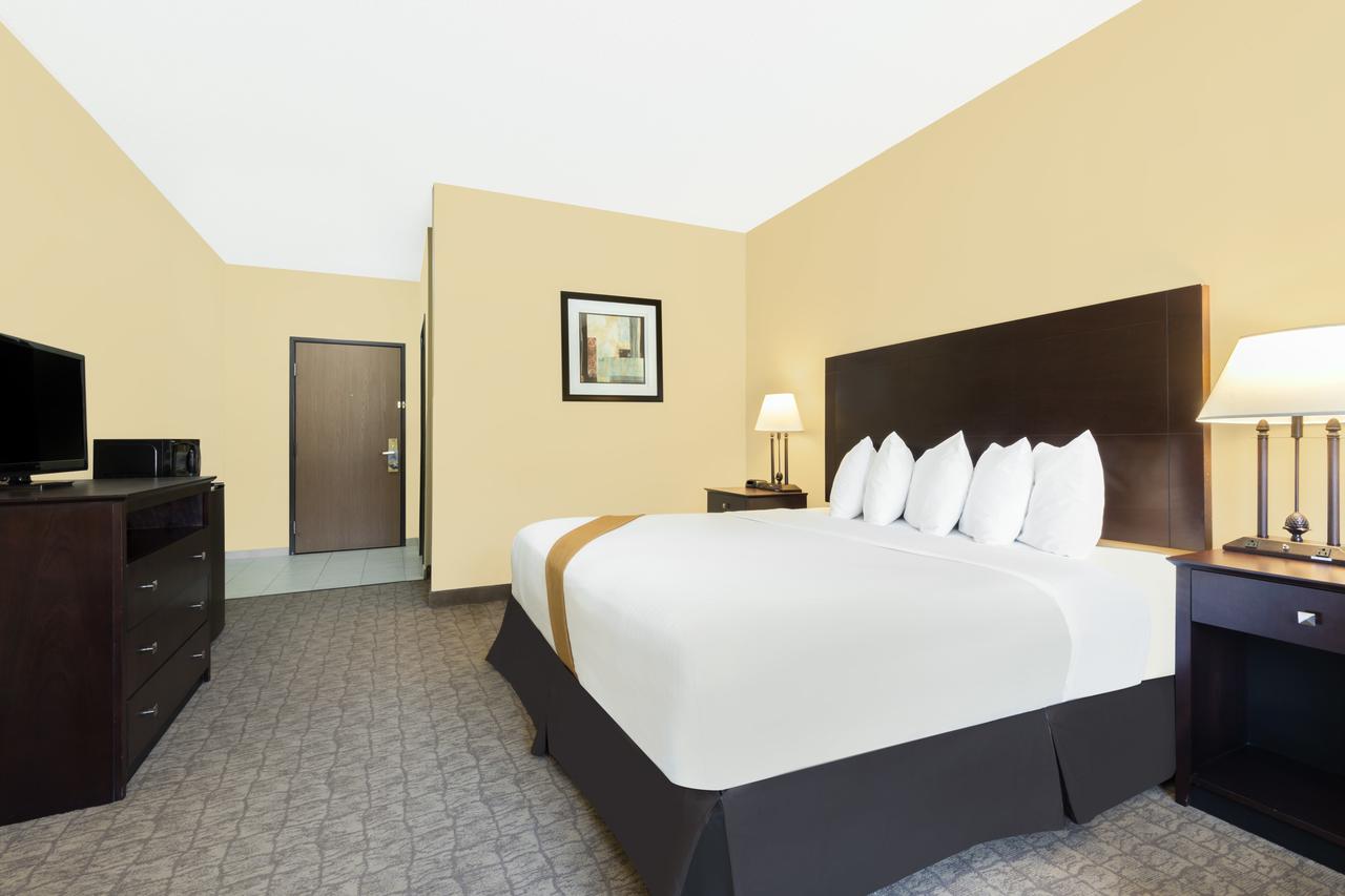 Days Inn By Wyndham McPherson - thumb 27