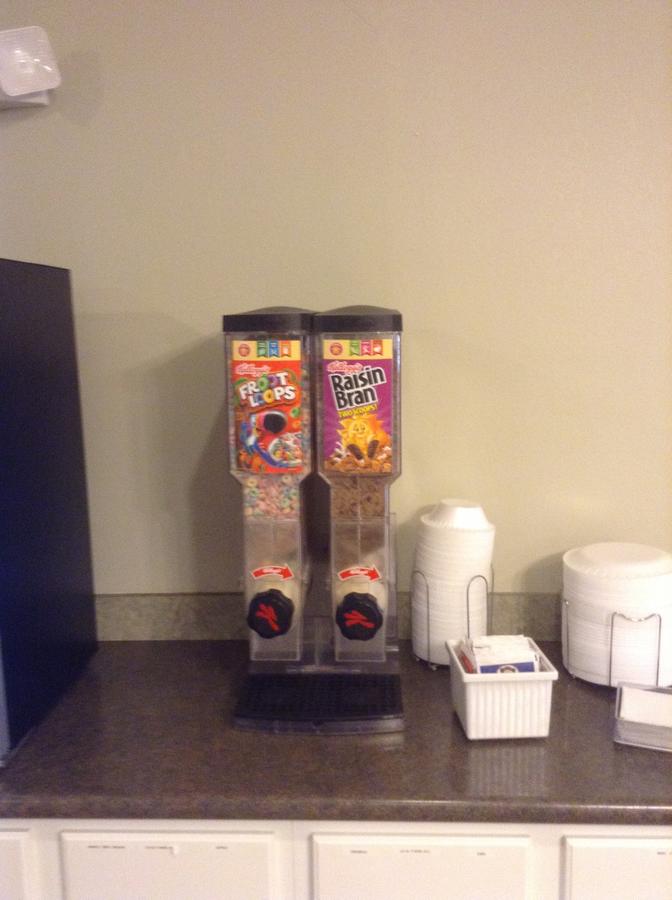 Days Inn By Wyndham McPherson - thumb 24