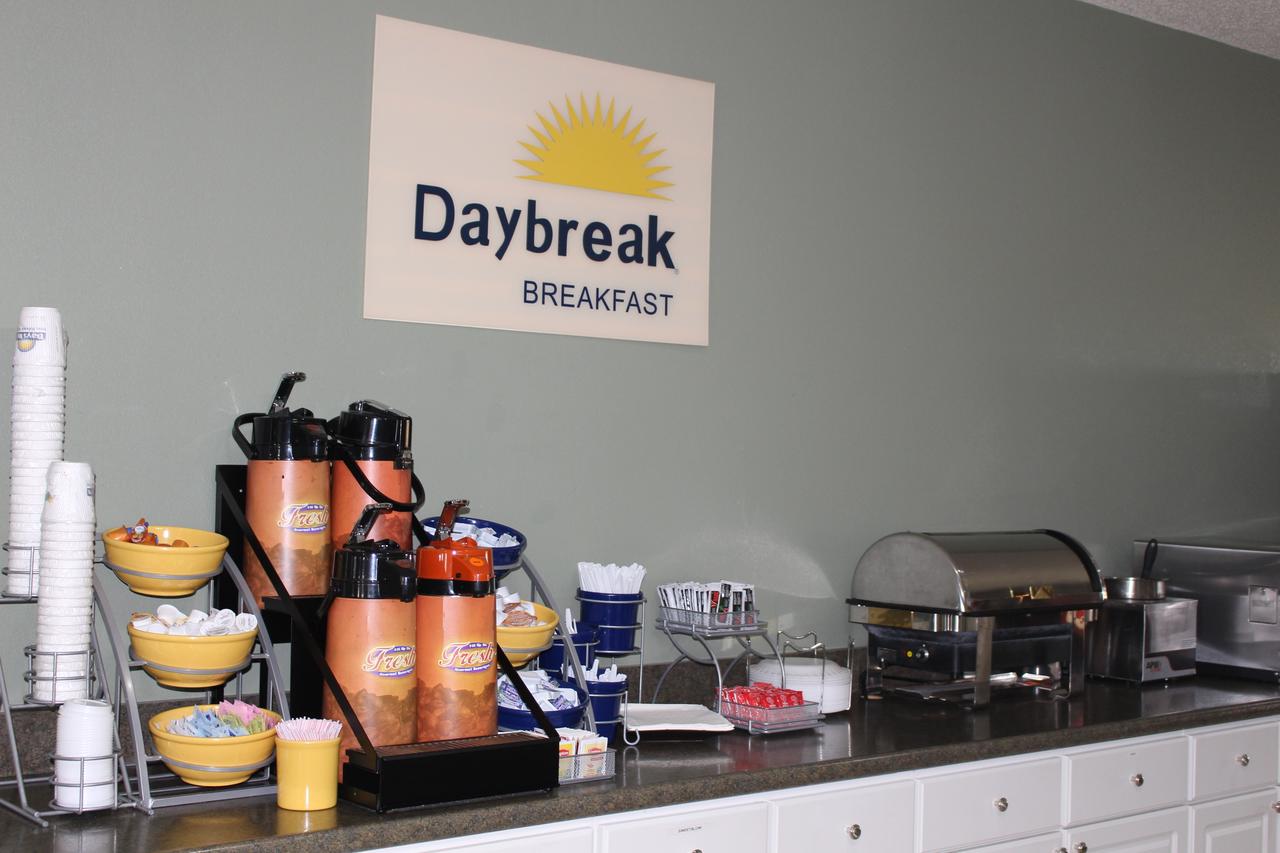 Days Inn By Wyndham McPherson - thumb 15