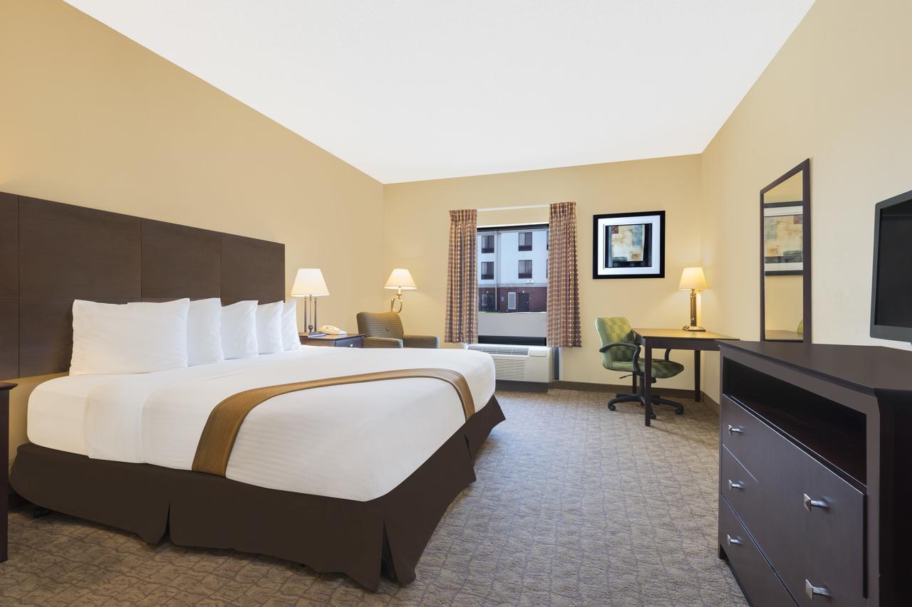 Days Inn By Wyndham McPherson - thumb 28