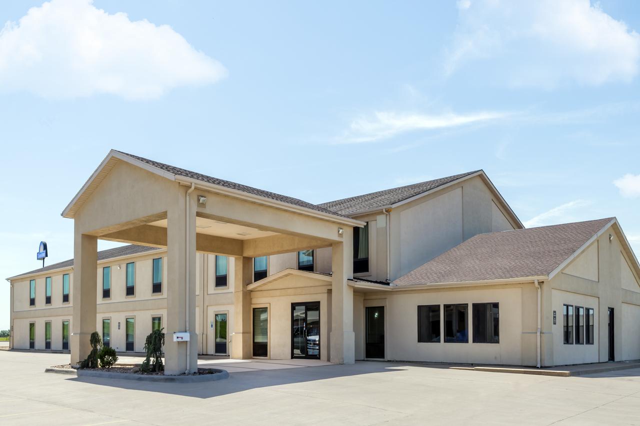 Days Inn By Wyndham McPherson - thumb 1