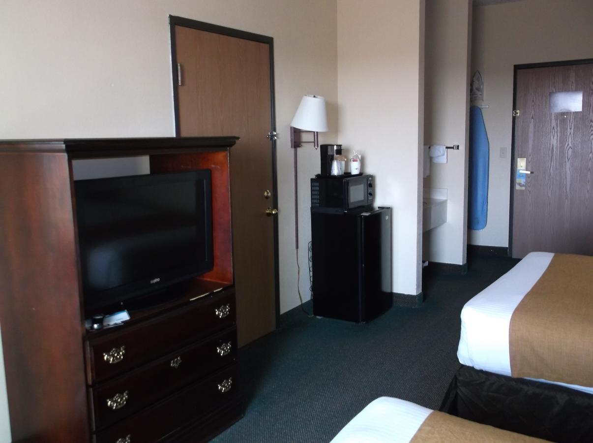 Days Inn By Wyndham McPherson - thumb 17