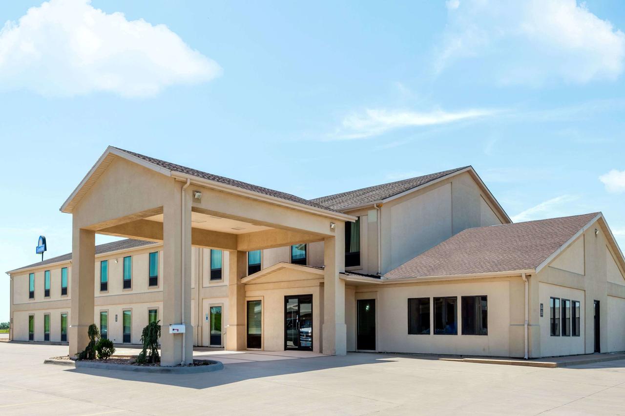 Days Inn By Wyndham McPherson - thumb 0