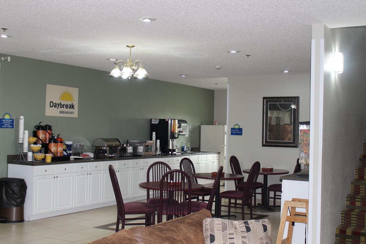 Days Inn By Wyndham McPherson - thumb 19