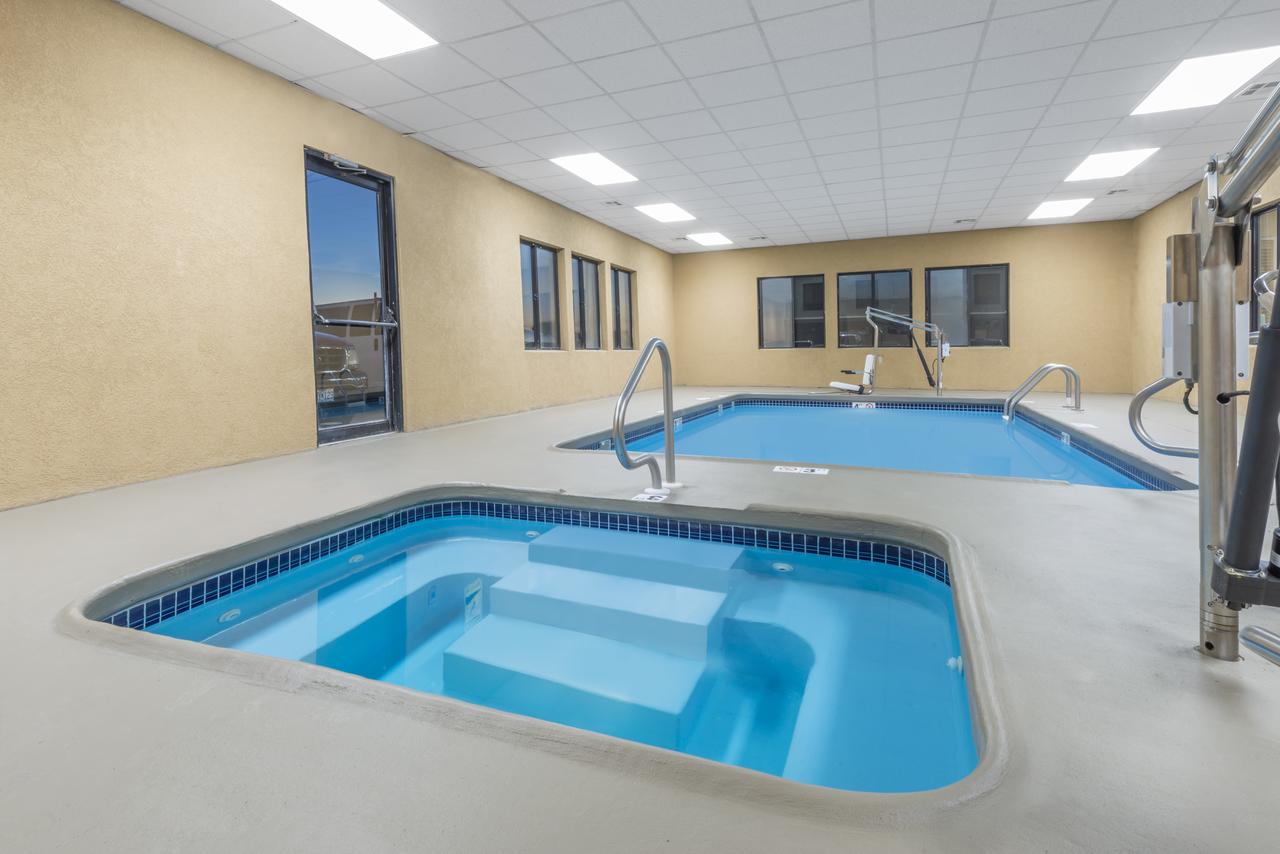 Days Inn By Wyndham McPherson - thumb 9