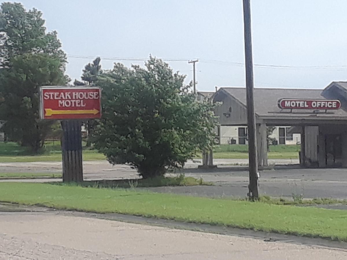 Steakhouse Motel - thumb 0