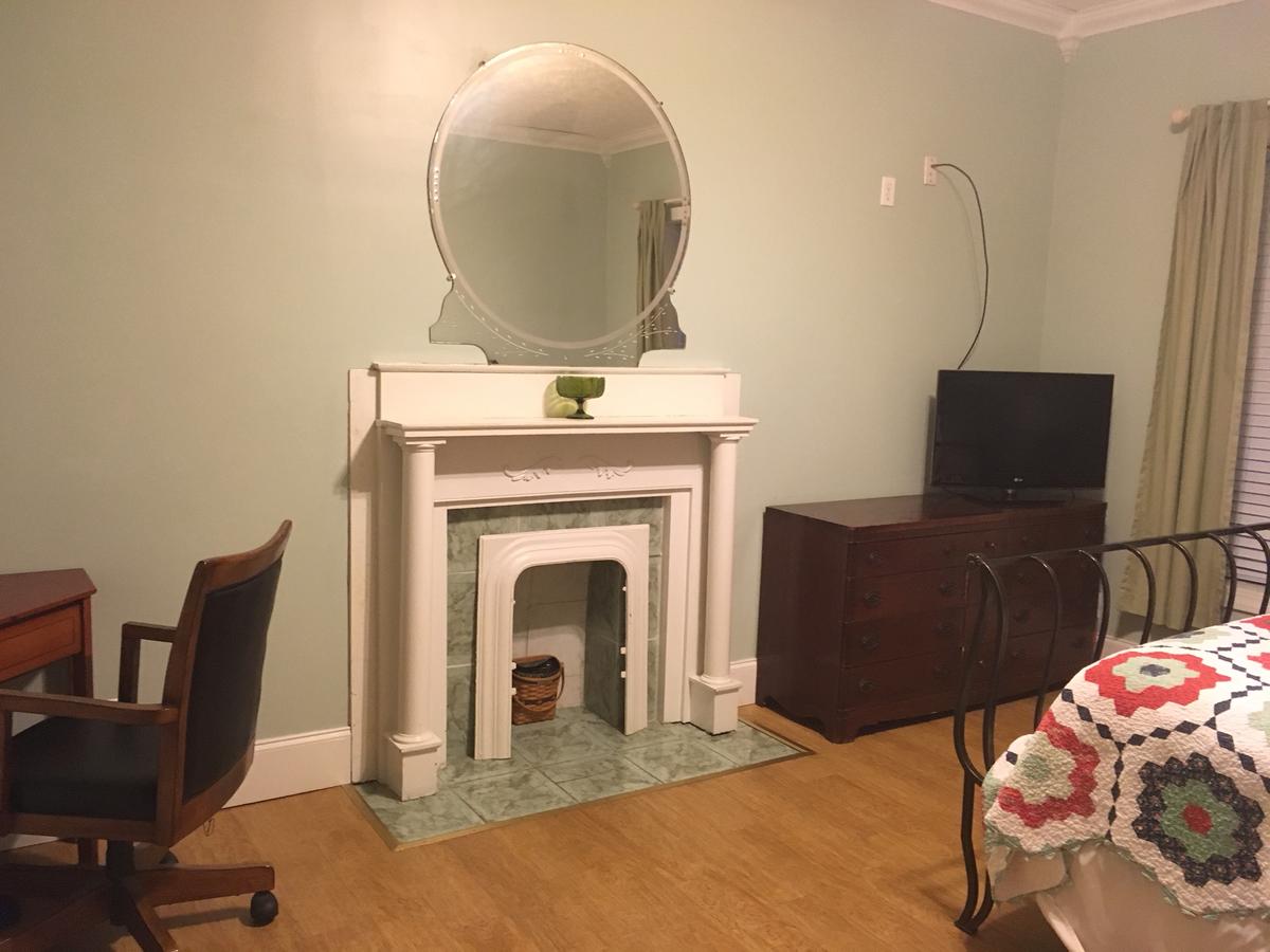 Tug Valley Inn - thumb 6