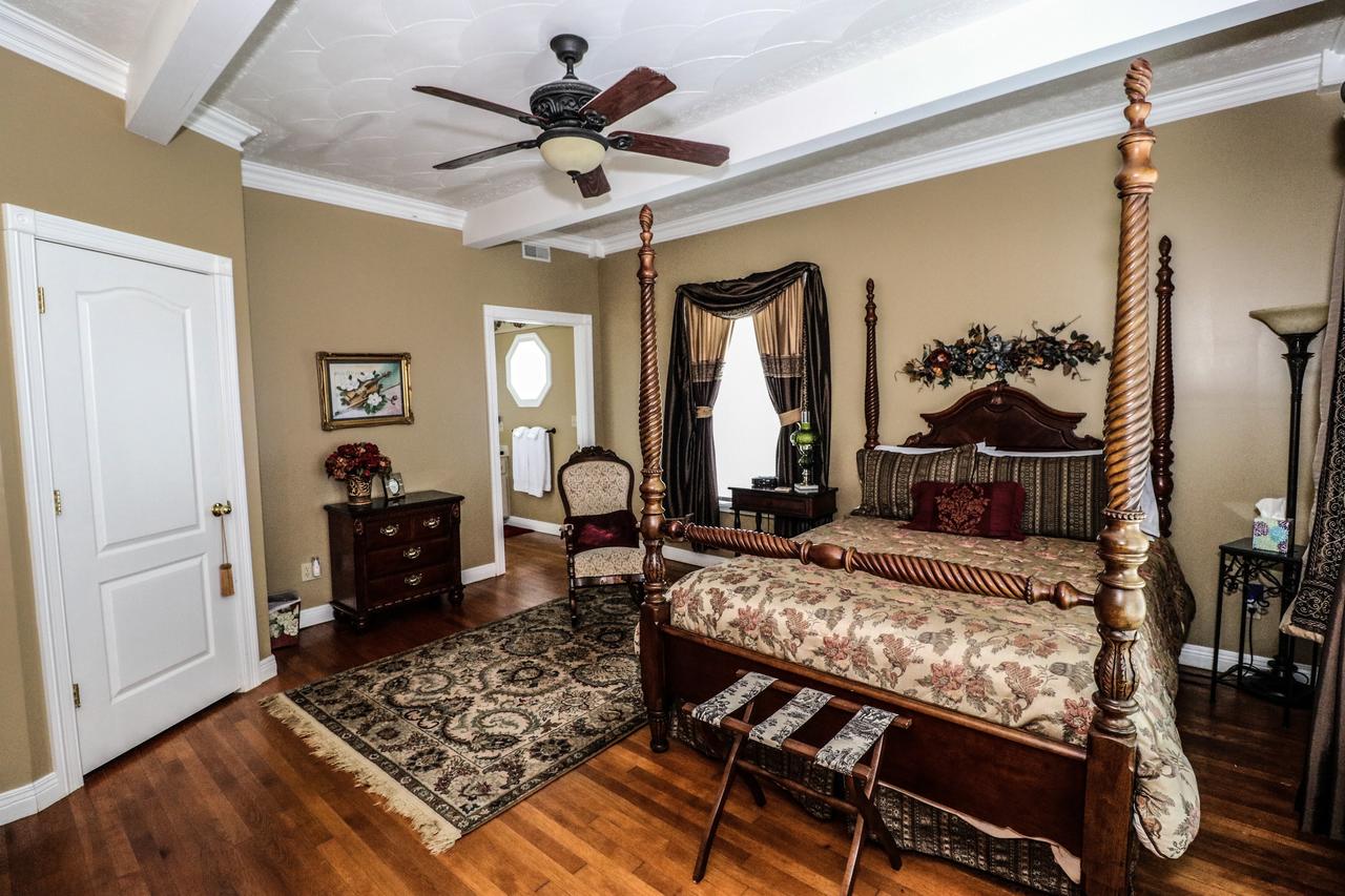 The Hill House Bed & Breakfast - thumb 3