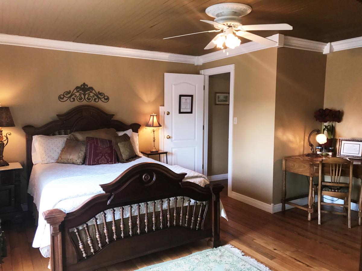 The Hill House Bed & Breakfast - thumb 6