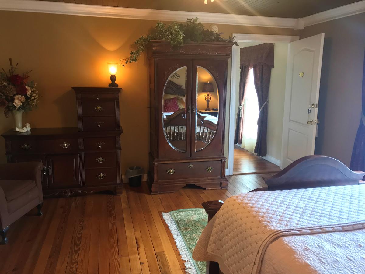 The Hill House Bed & Breakfast - thumb 7