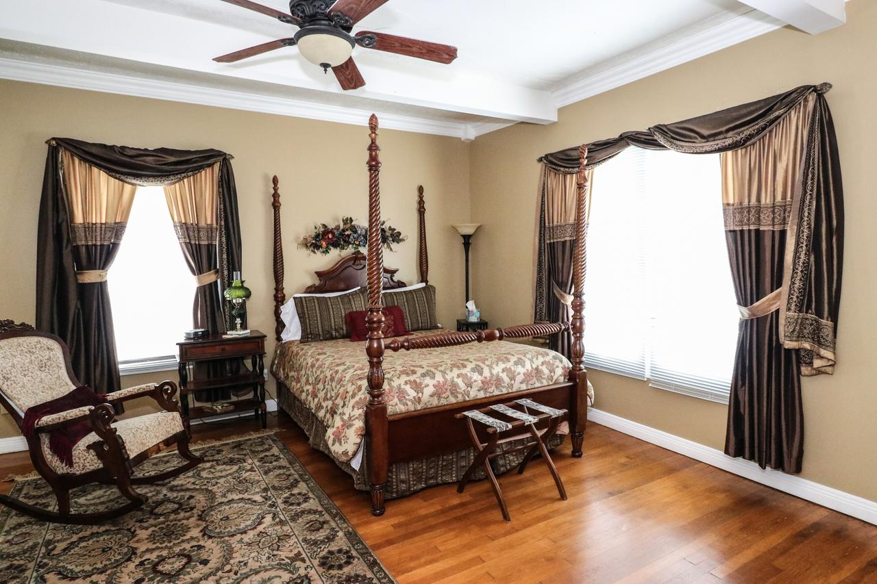 The Hill House Bed & Breakfast - thumb 2