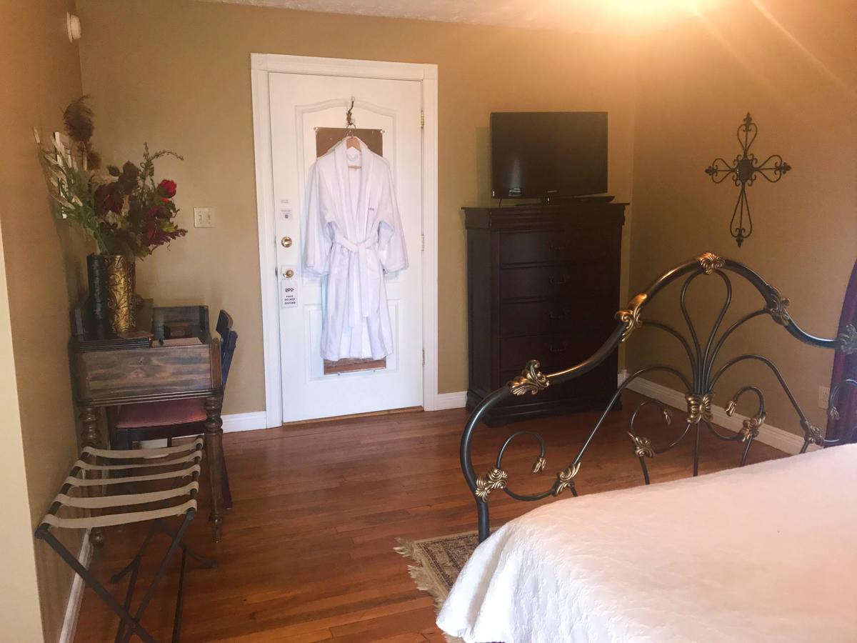 The Hill House Bed & Breakfast - thumb 12