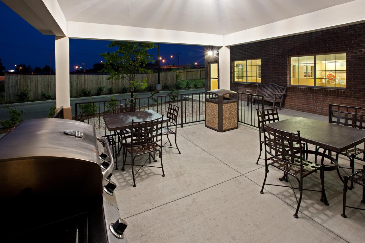 Candlewood Suites Lexington - thumb 11