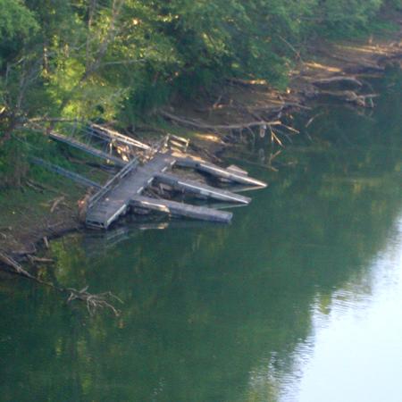 Riverfront Lodge - thumb 4