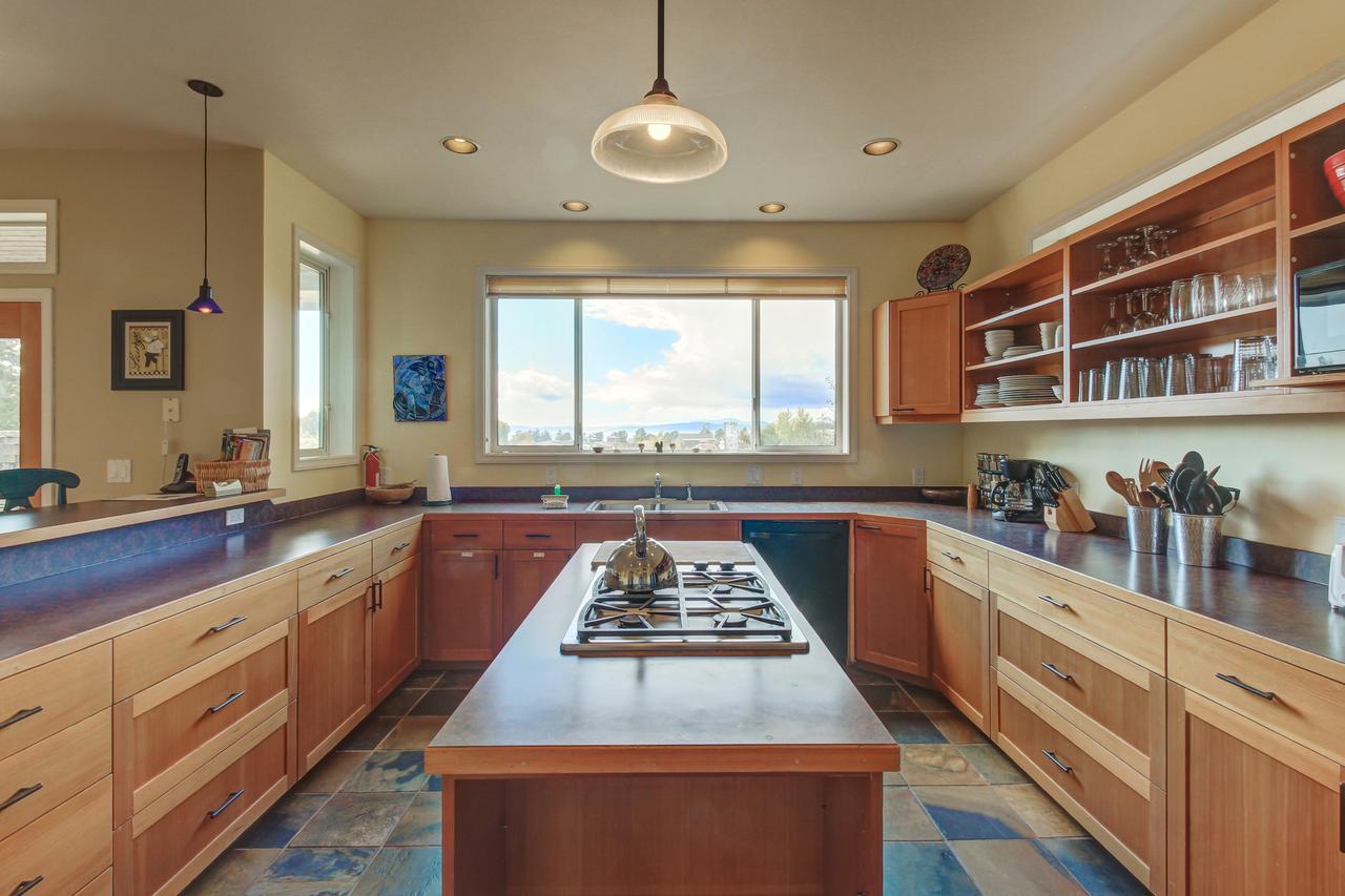 Sunset View House - thumb 16