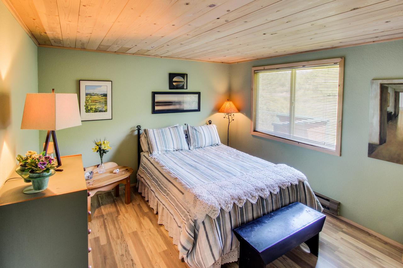 The Beach House On Lopez Island - thumb 21