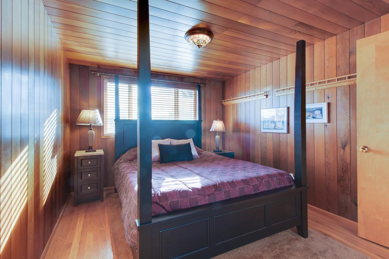 Lopez Island Agate Beach Waterfront Home - thumb 23