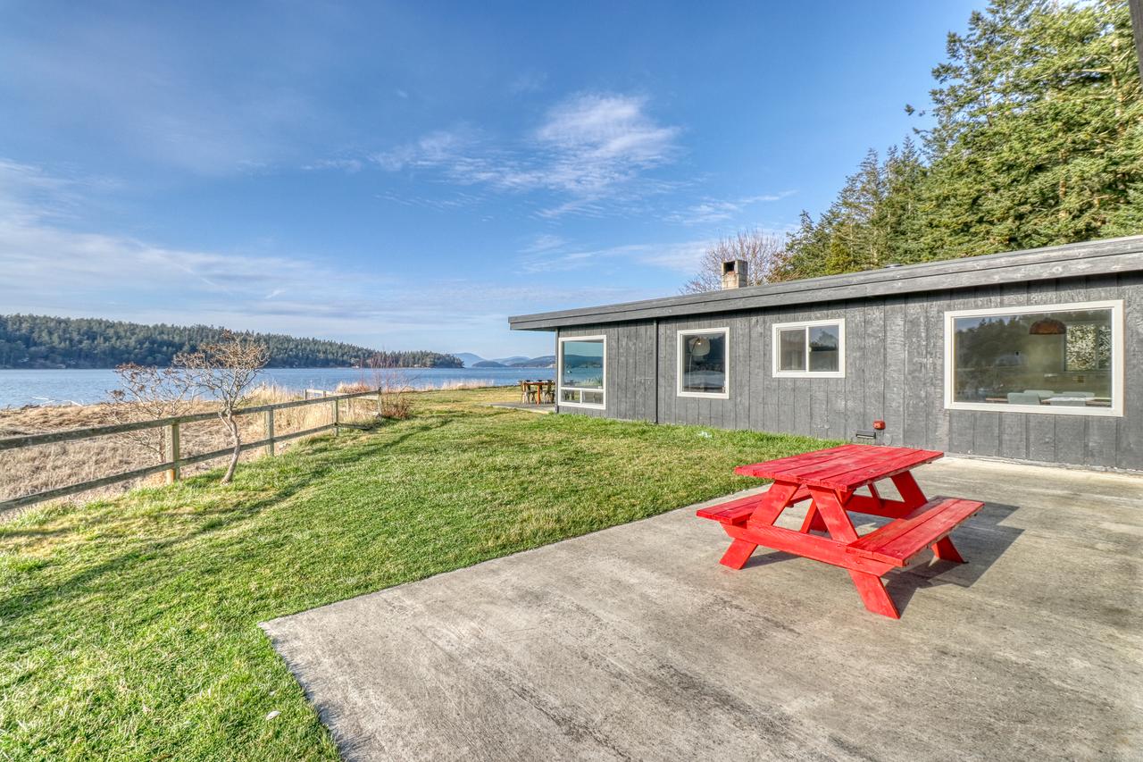 Lopez Island Mud Bay Waterfront Home - thumb 32