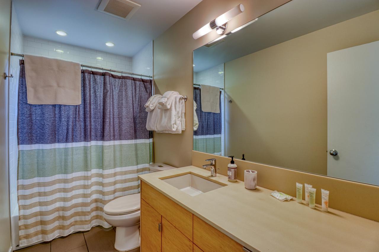 Lopez Island Mud Bay Waterfront Home - thumb 25