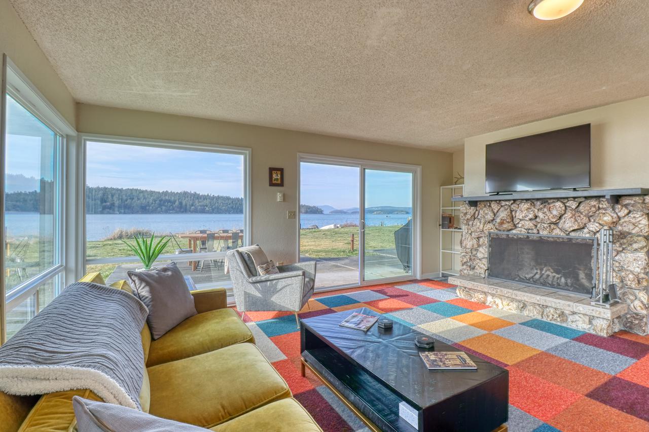 Lopez Island Mud Bay Waterfront Home - thumb 7