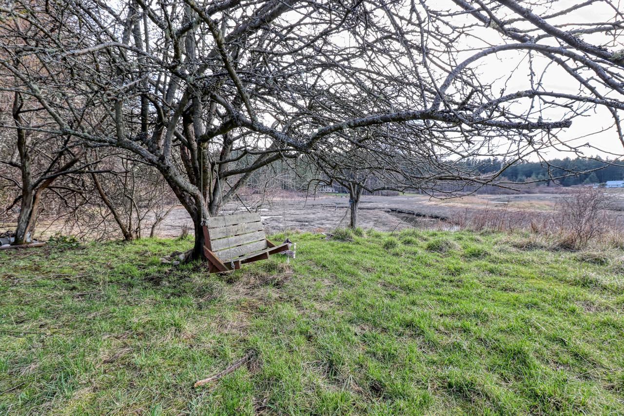 Lopez Island Mud Bay Waterfront Home - thumb 39