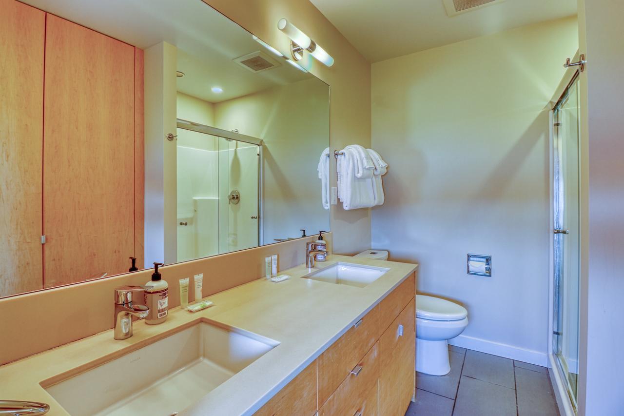 Lopez Island Mud Bay Waterfront Home - thumb 21