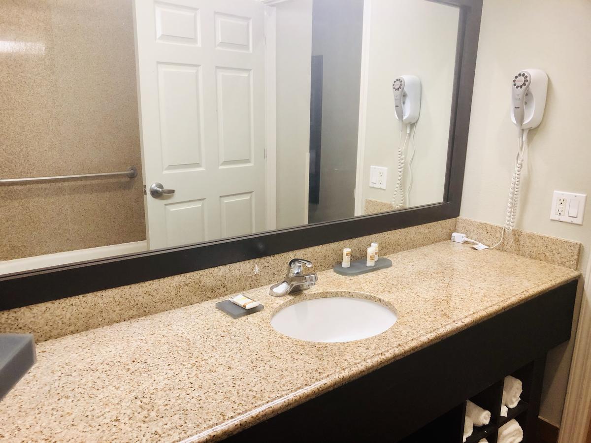 La Quinta By Wyndham Lake Charles Casino Area - thumb 3