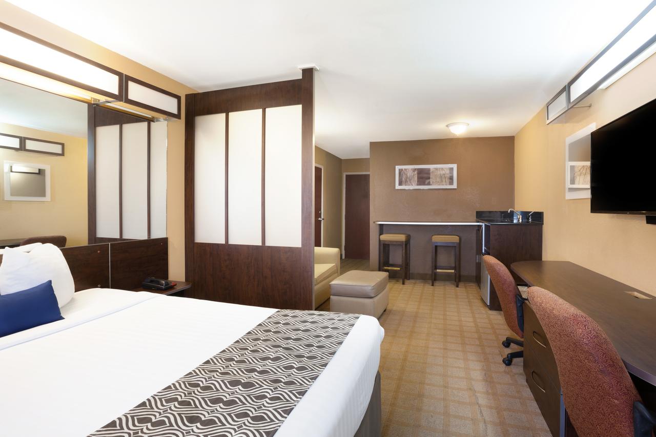 Microtel Inn And Suites Lafayette - thumb 24