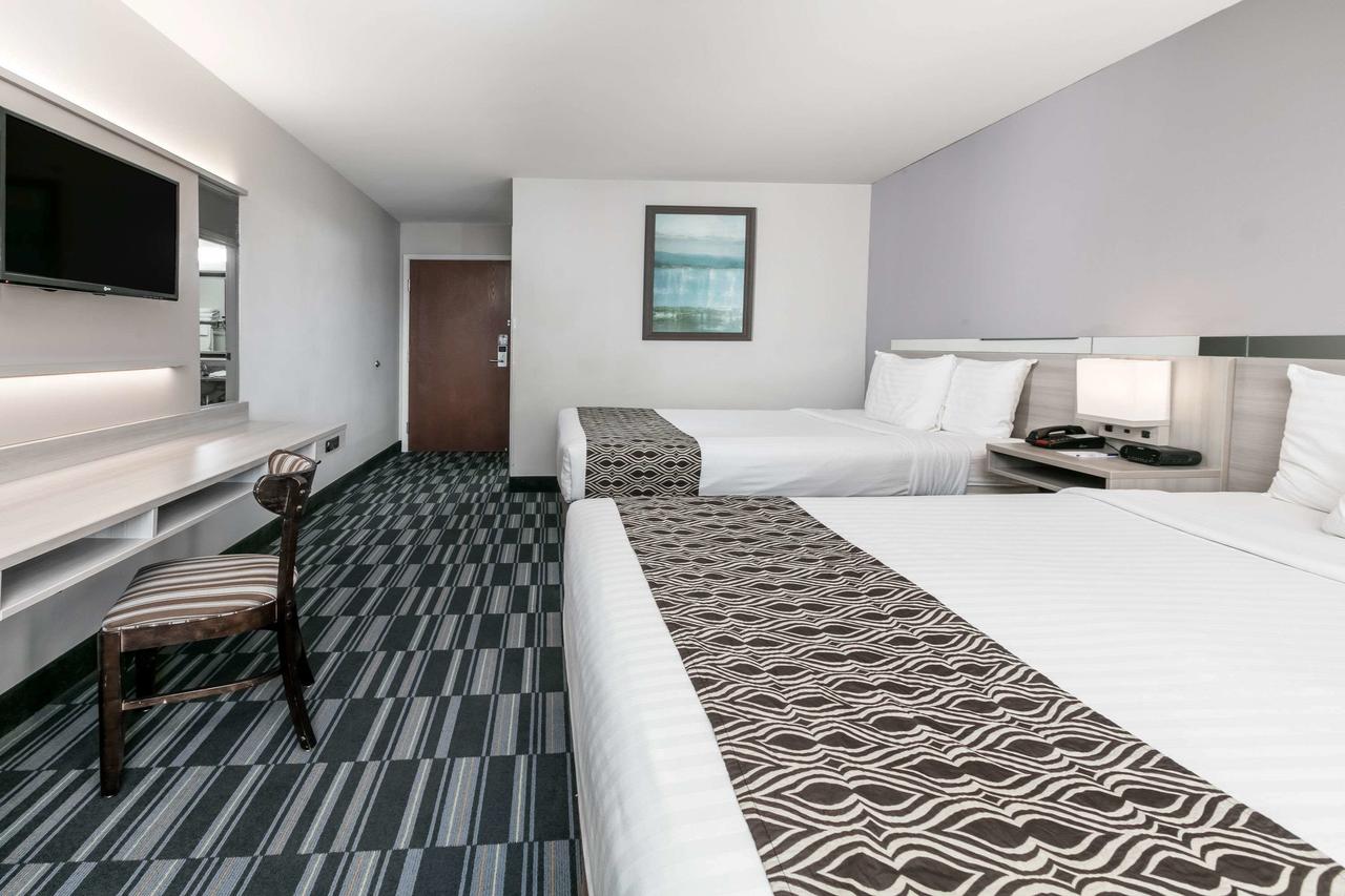 Microtel Inn And Suites Lafayette - thumb 39