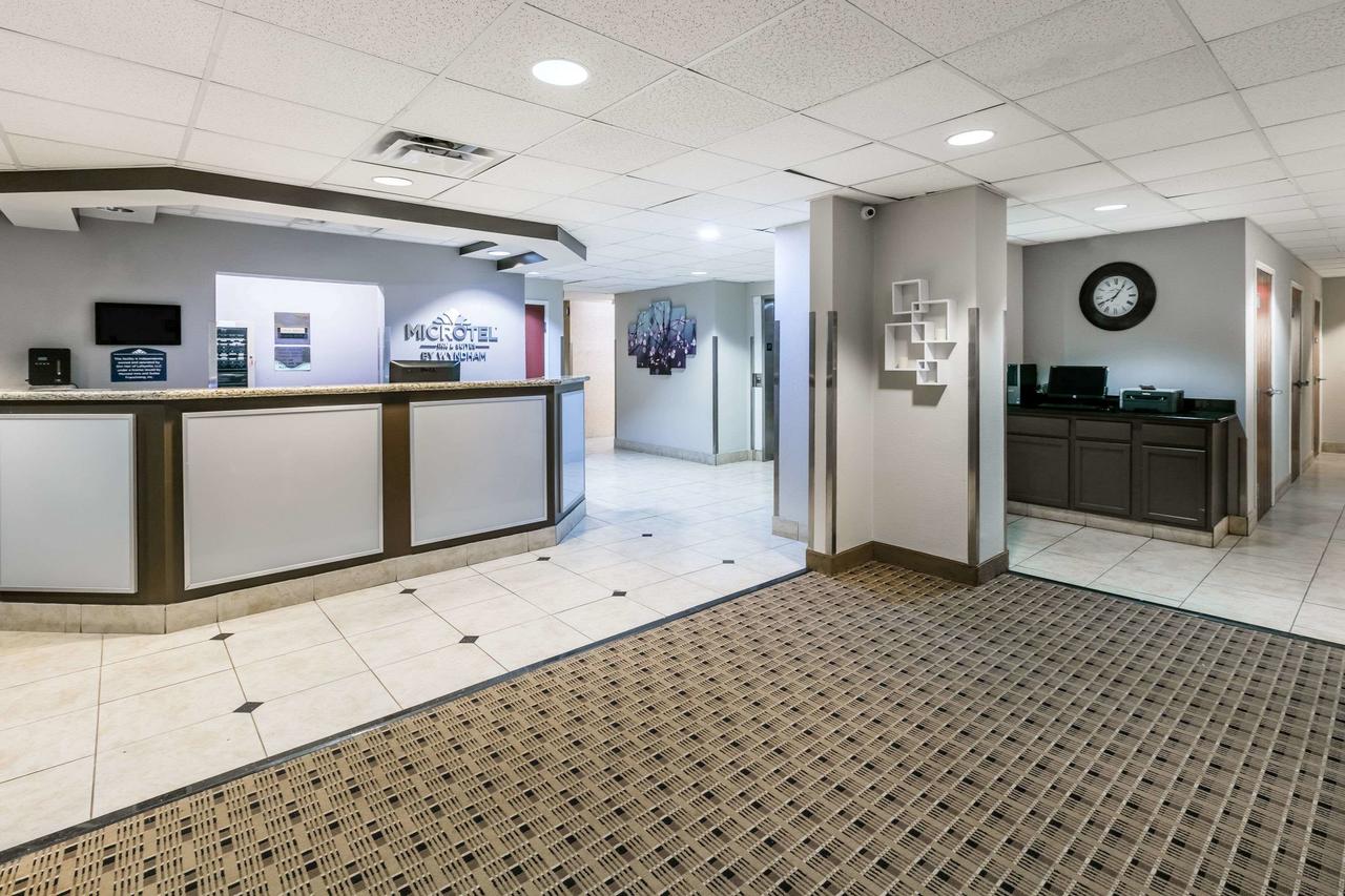 Microtel Inn And Suites Lafayette - thumb 29