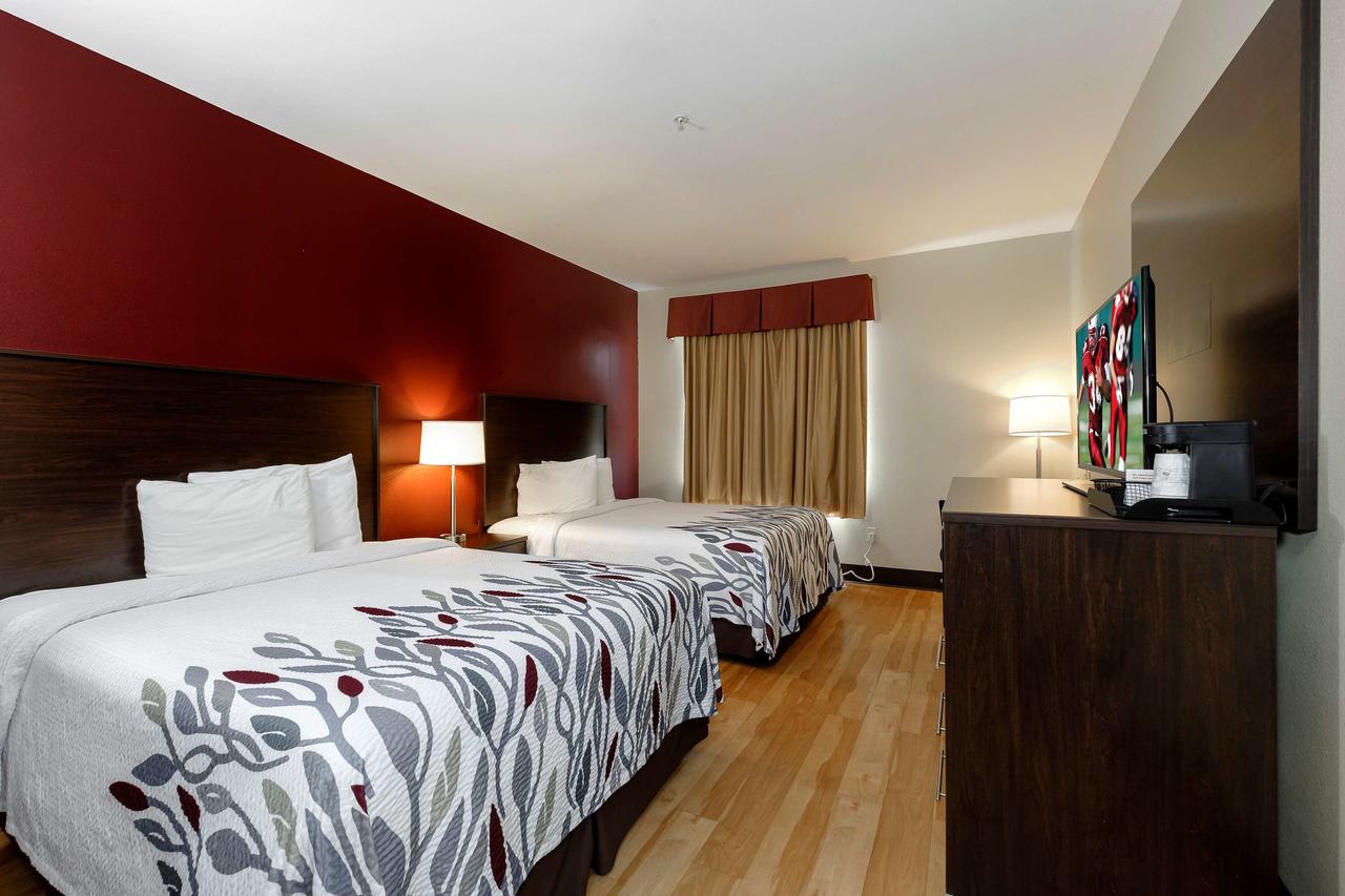 Red Roof Inn & Suites Lake Charles - thumb 21