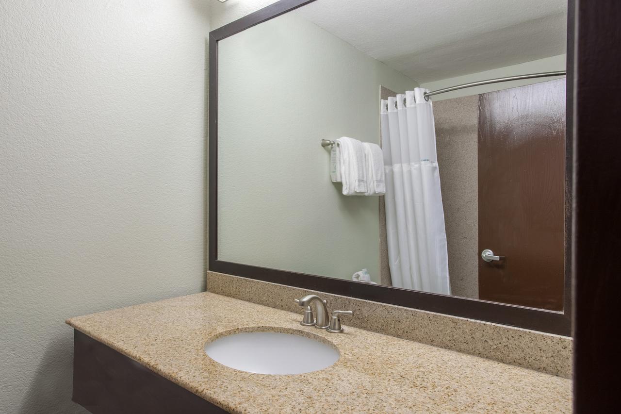 Wyndham Garden Lafayette - thumb 19