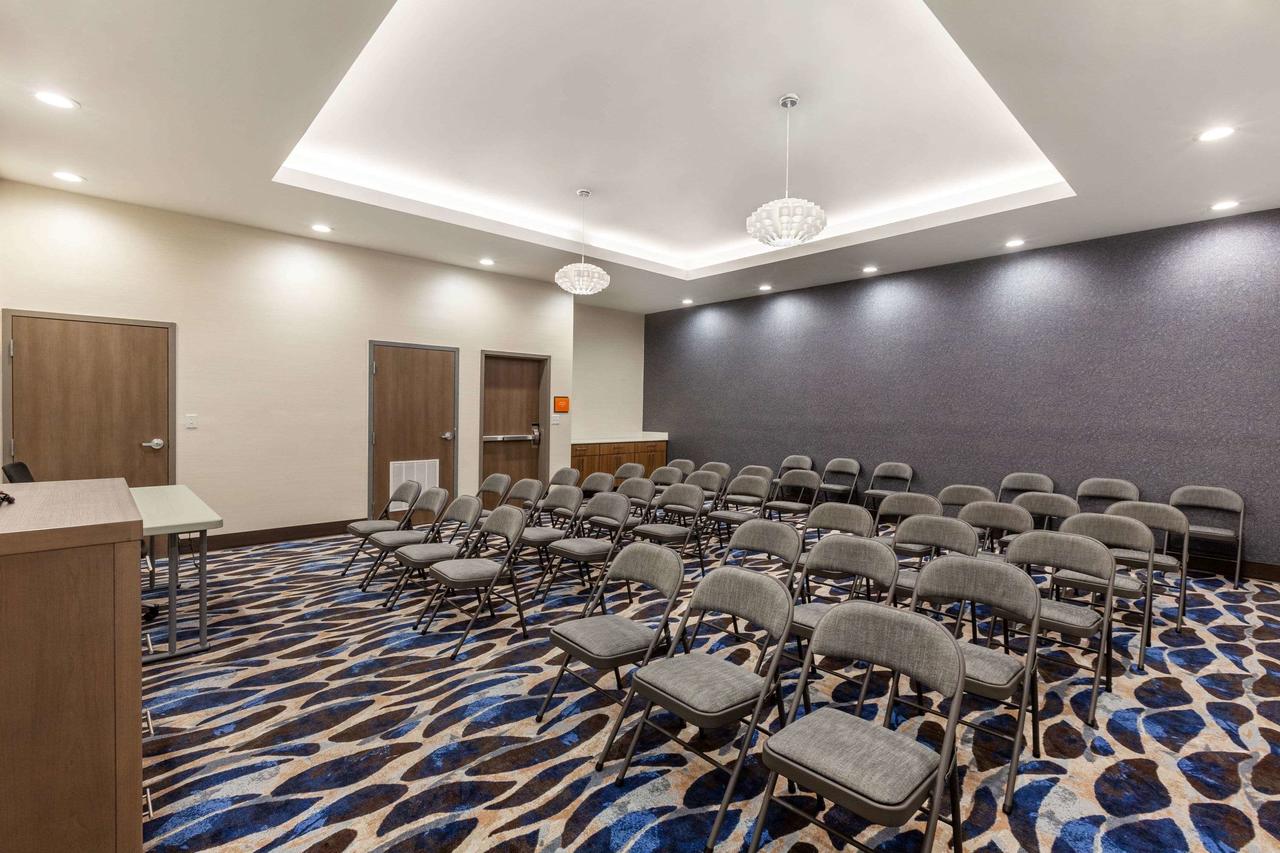 La Quinta Inn & Suites By Wyndham Lafayette Oil Center - thumb 39