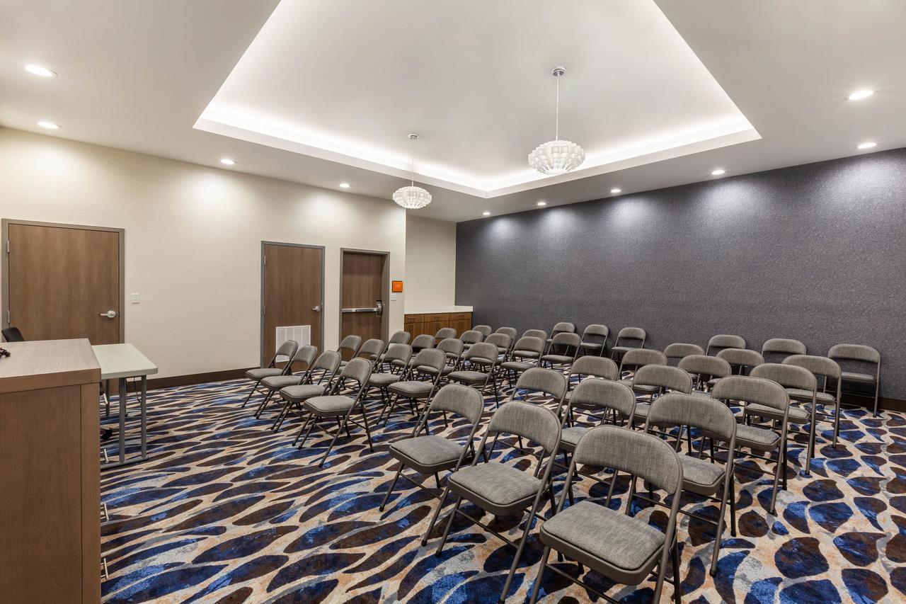 La Quinta Inn & Suites By Wyndham Lafayette Oil Center - thumb 22