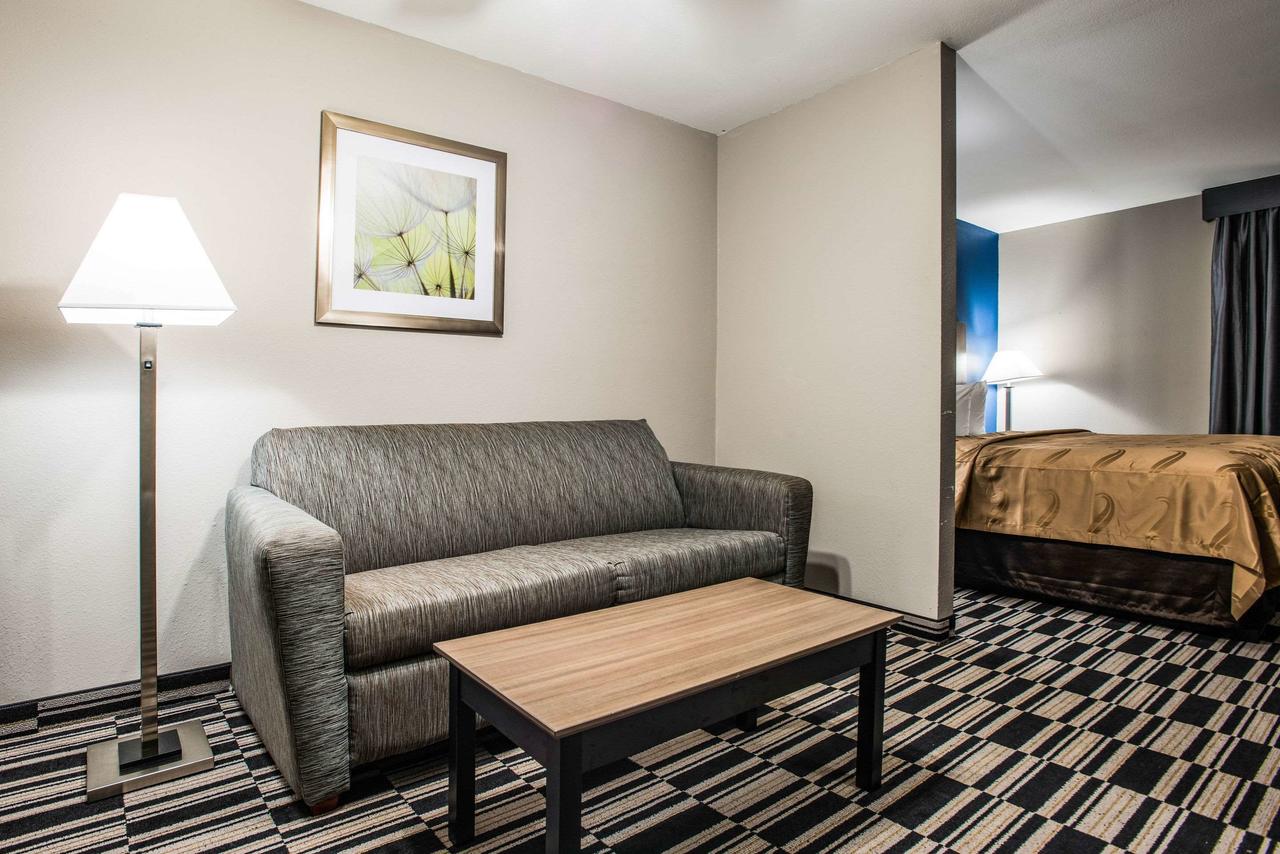 Quality Suites Downtown Convention Center - thumb 21